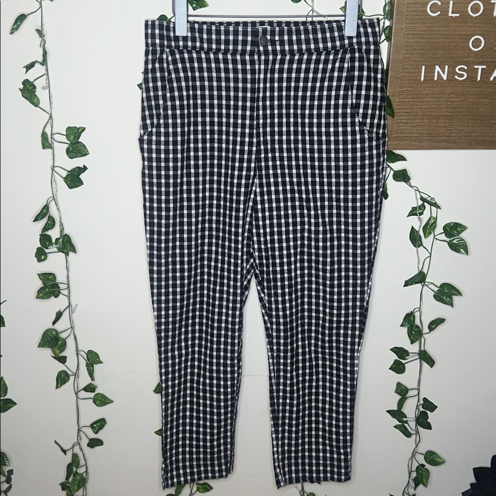 Hollister Plaid Stretchy Straight Leg Pants - Picture 2 of 6
